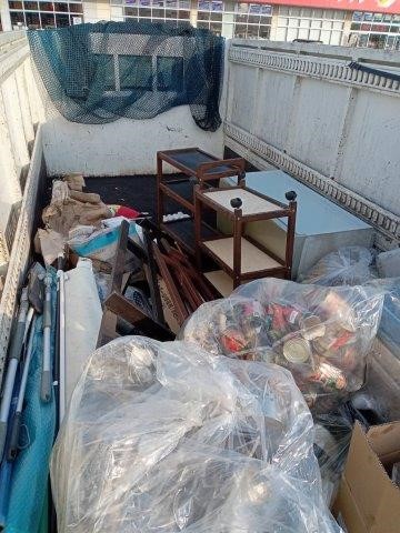 牛久市・閉店に伴った店舗撤去残置ゴミ回収。