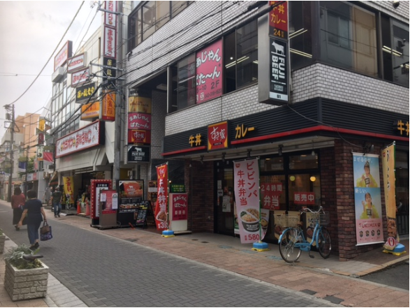 駅前・某焼き肉屋業態の通常ごみ回収。