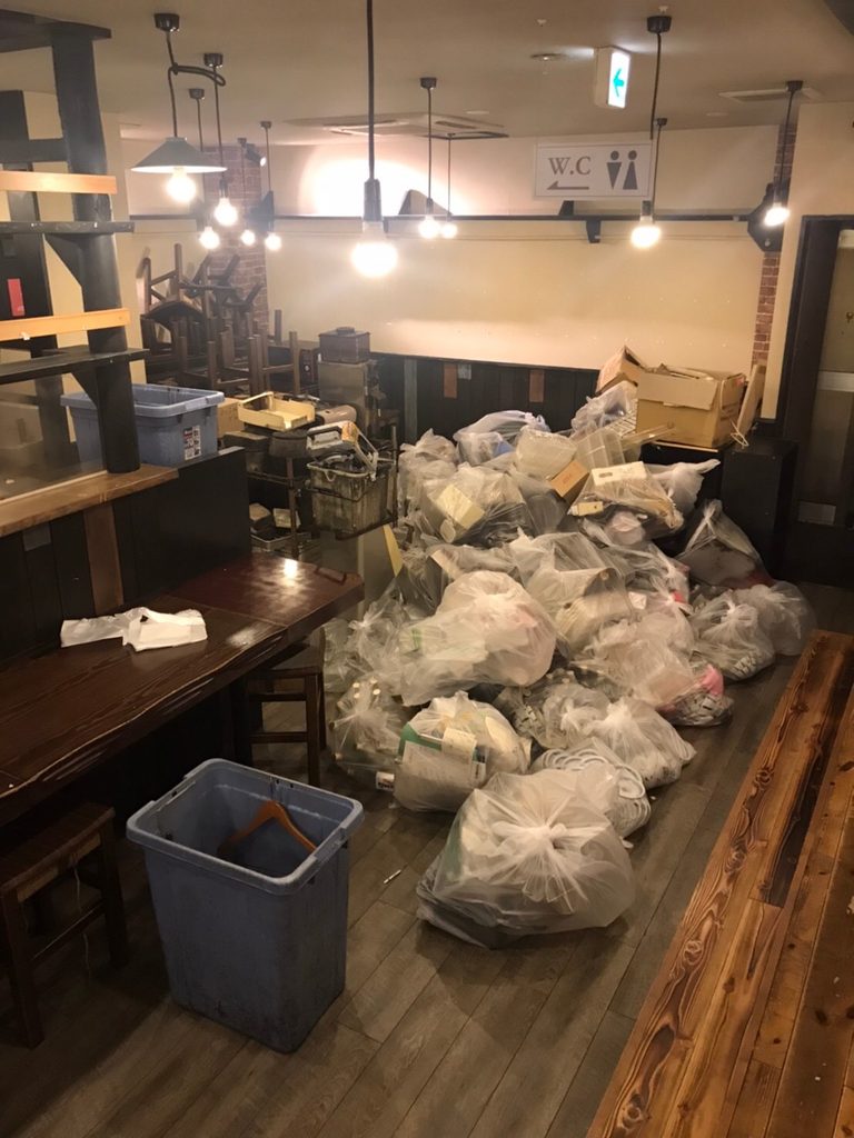 閉店飲食店様の店舗撤去作業
