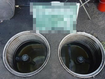 飲食店様グリストラップ清掃の実施